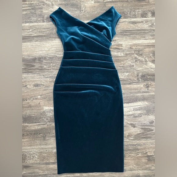 Chiara Boni Dresses & Skirts - Chiara Boni La Petite Robe Velvet Dress In Teal Size 4